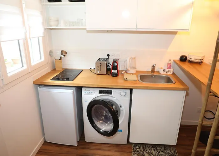 Eiffel Tour Cosy Chesterfield