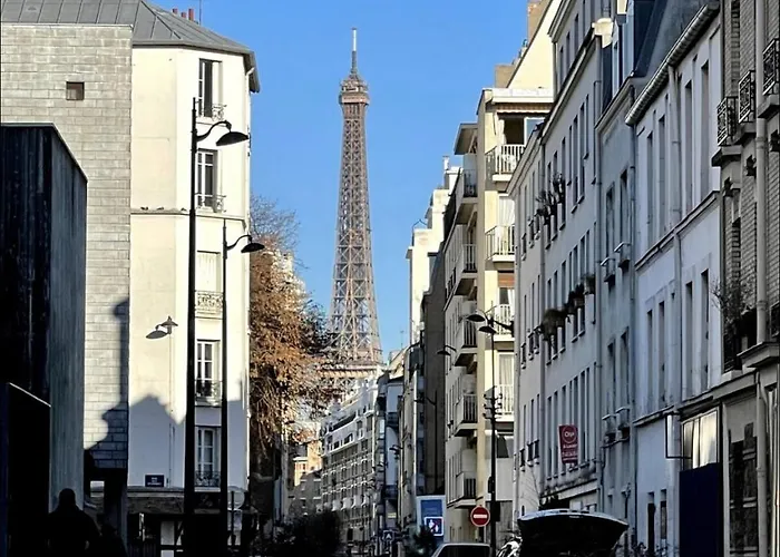 Appartamento Eiffel Tour Cosy Chesterfield Parigi